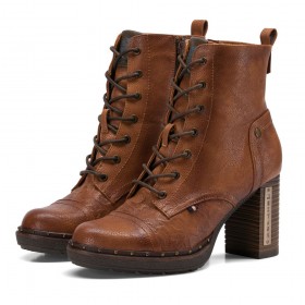 Wysokie buty skórzane Mustang